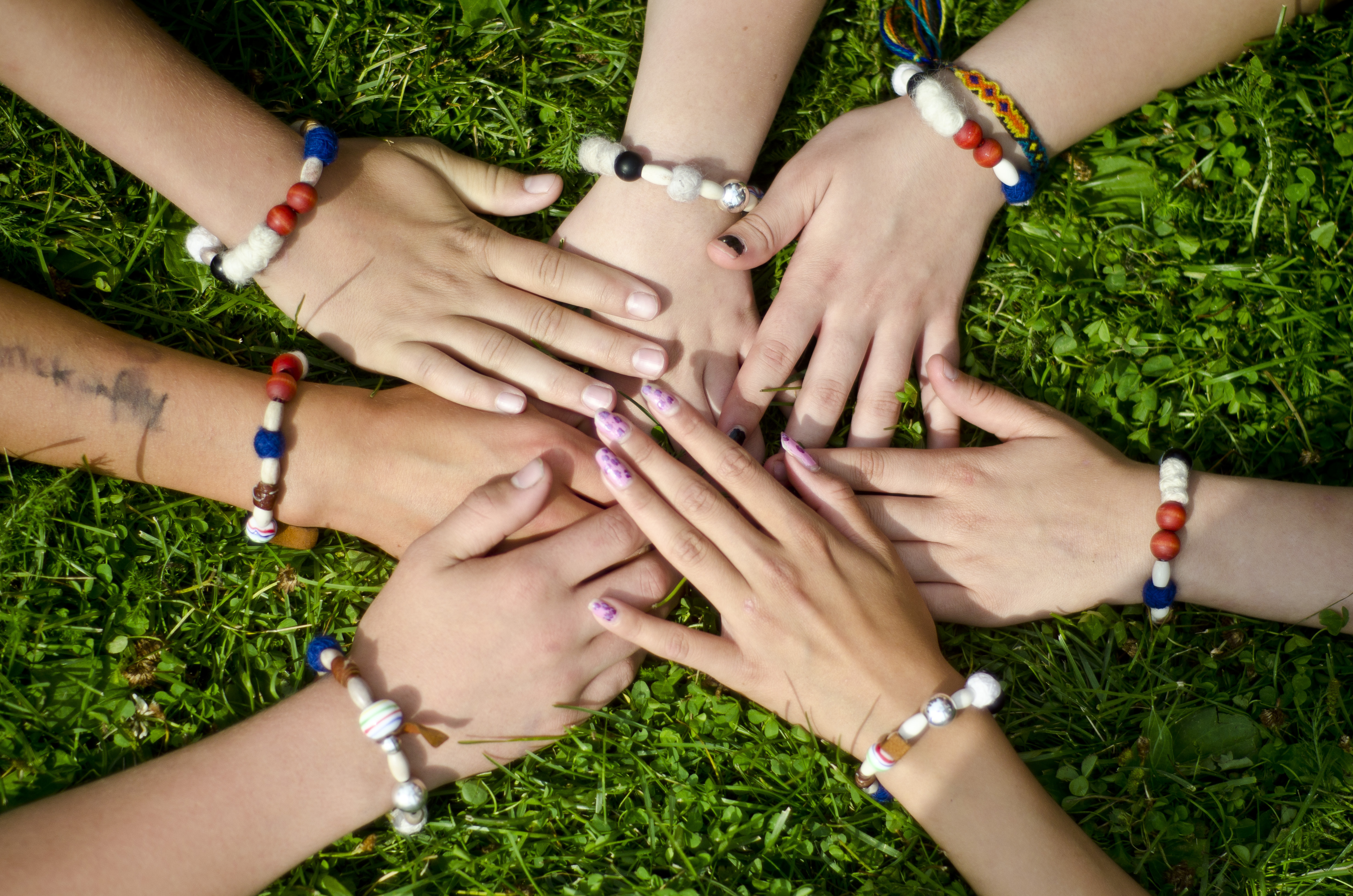 Under senare år har en samisk frälsarkrans utformats med klassiskt samiska material som renhorn, renskinn och snören. 