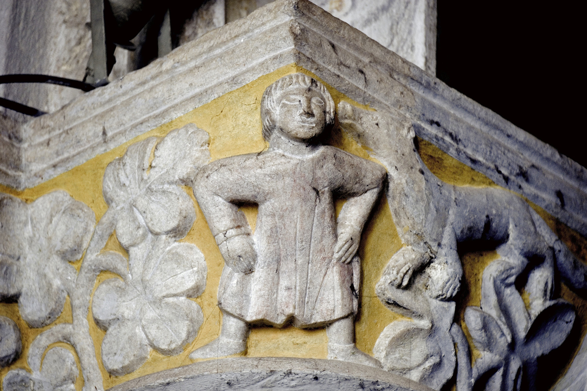 Bilden på en pelare i domkyrkan kan föreställa den franske arkitekten Estienne de Bonnueill.  