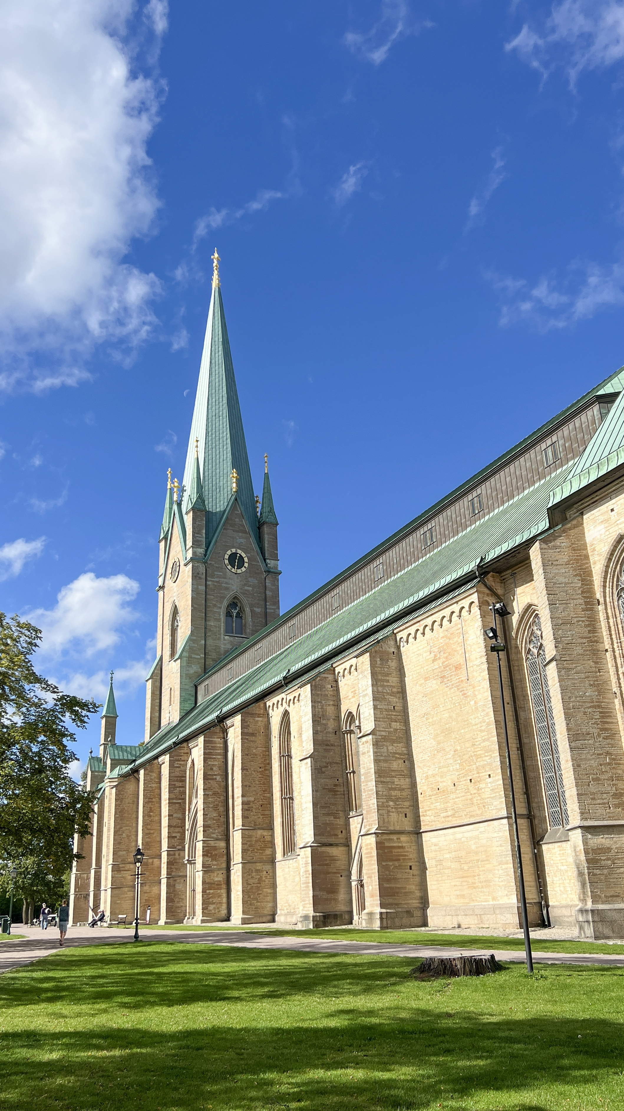 Domkyrkan en härlig sommardag
