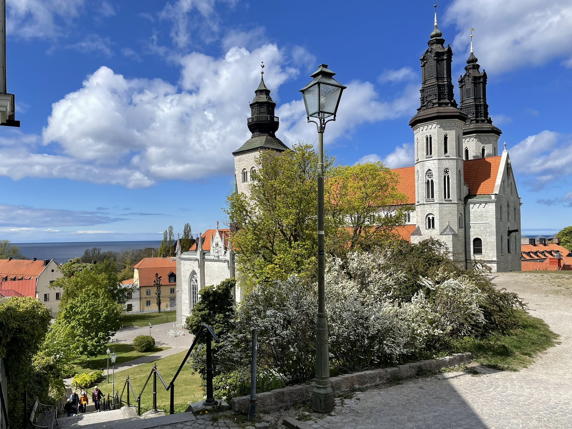 Våren i kyrkbacken - Sankta Maria