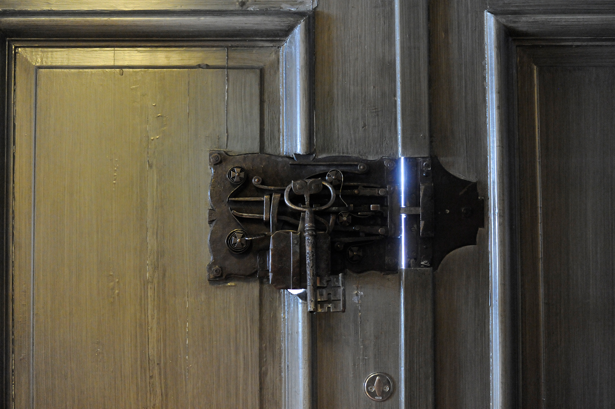 Dörr med lås