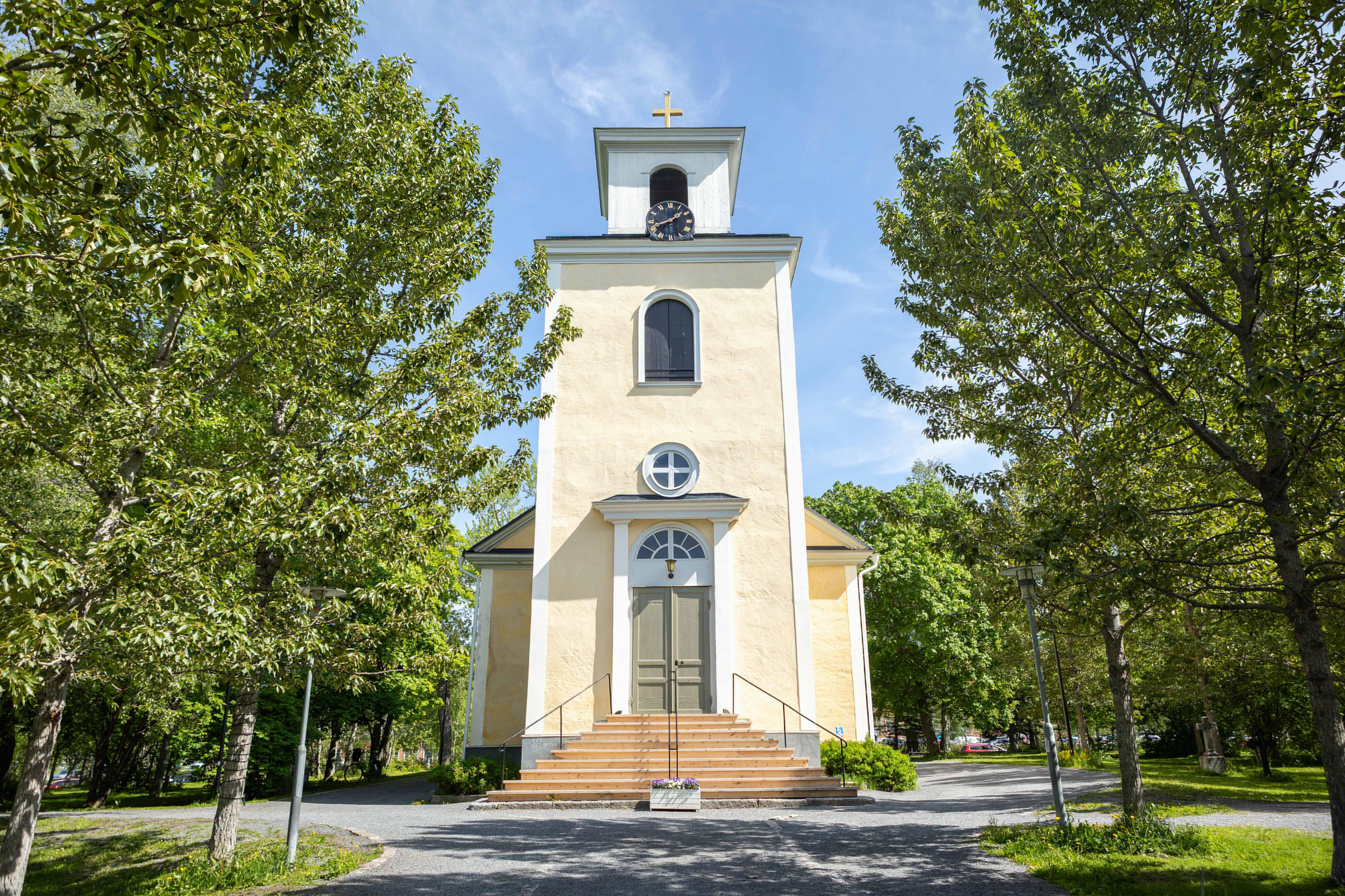 Gamla kyrkan sommartid
