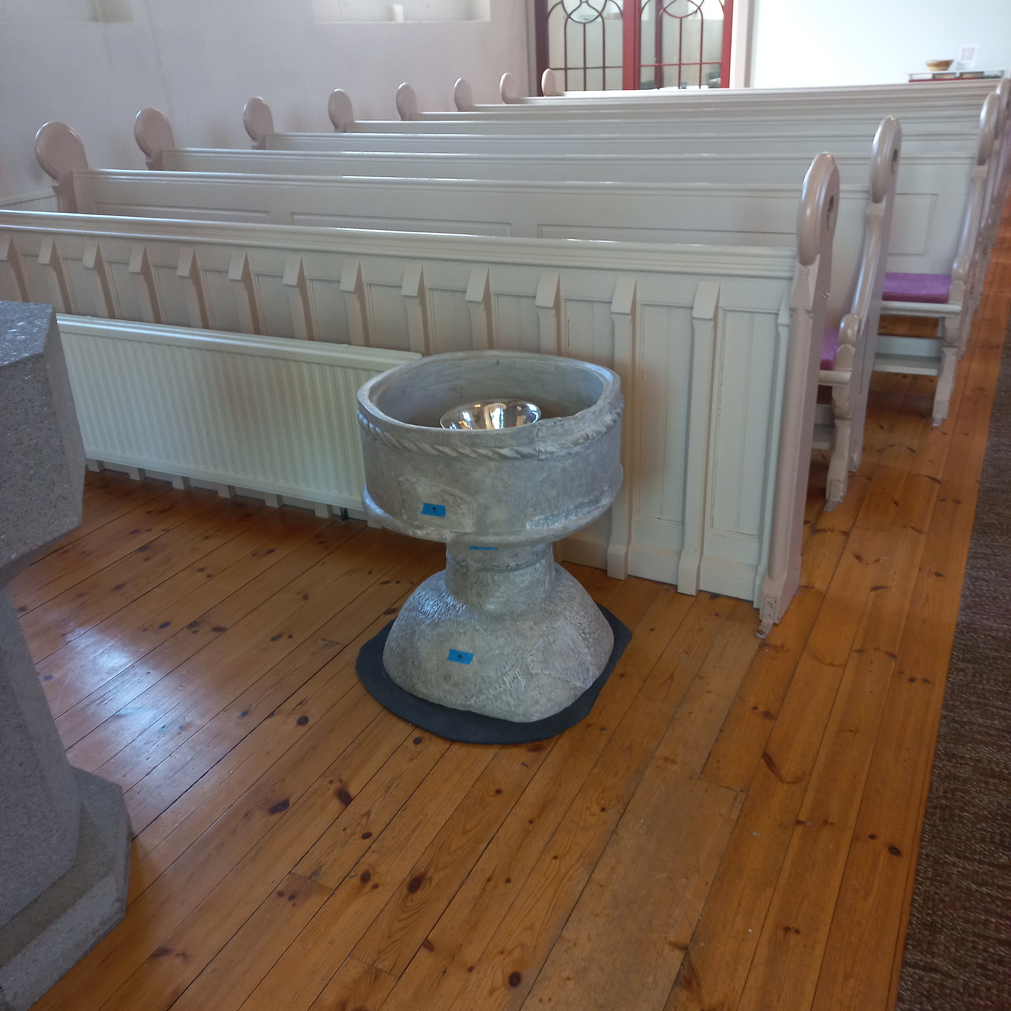 Dopfunten på plats i Edsleskogs kyrka