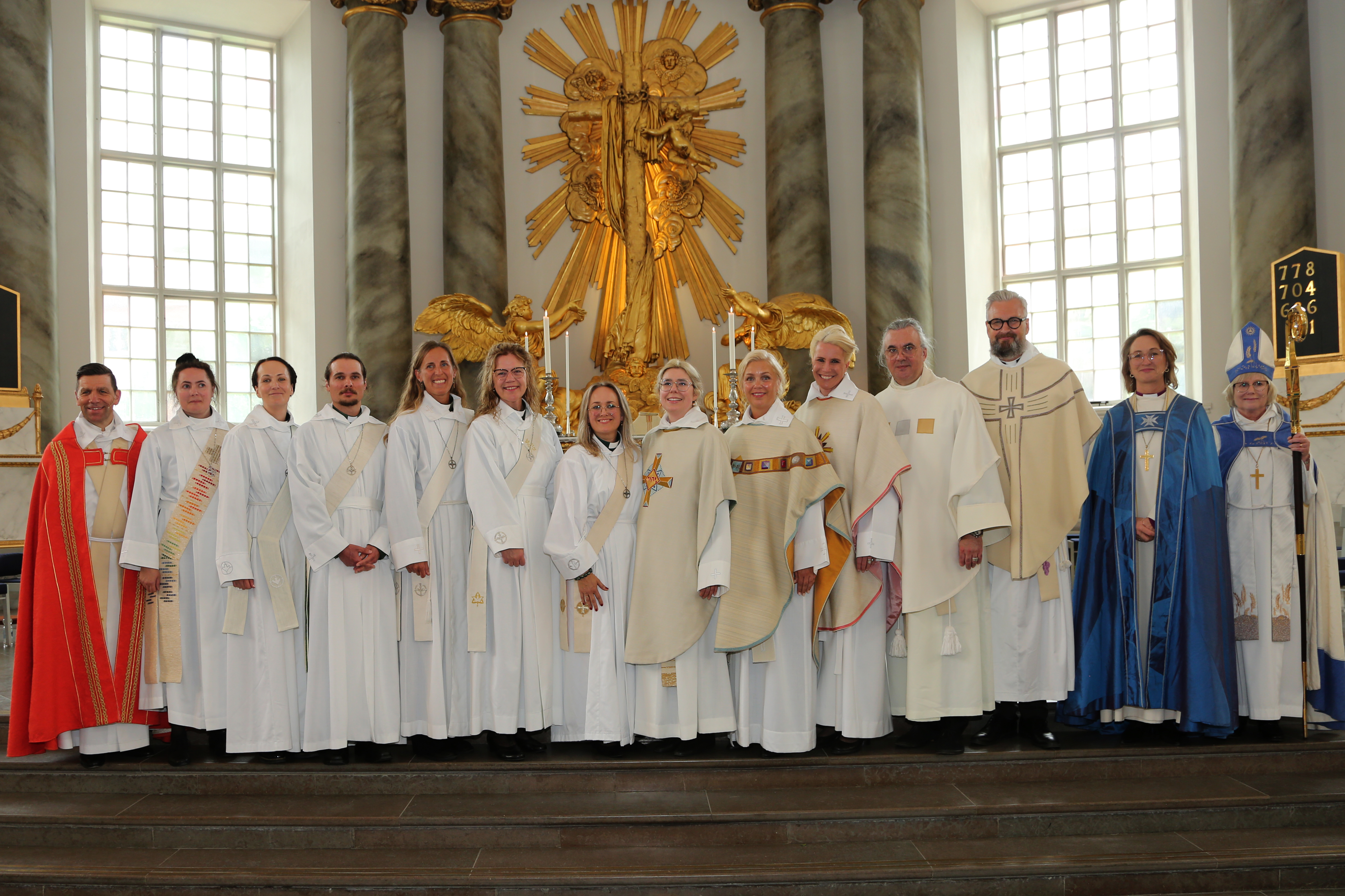 Domprost Stefan Hiller, diakonerna Sara Gunge, Anna Skoog, Martin Johansson, Sofia Rydell, Carina Andersson och Sara Beran Peterson, prästerna Andrea Bruzelius, Sofia Gustavsson, Cecilia Stenhede, Jadran Jelovcic och Daniel Johansson samt biskop Kari Mangrud Alvsvåg (Borg bispedömme) och biskop Susanne Rappmann.