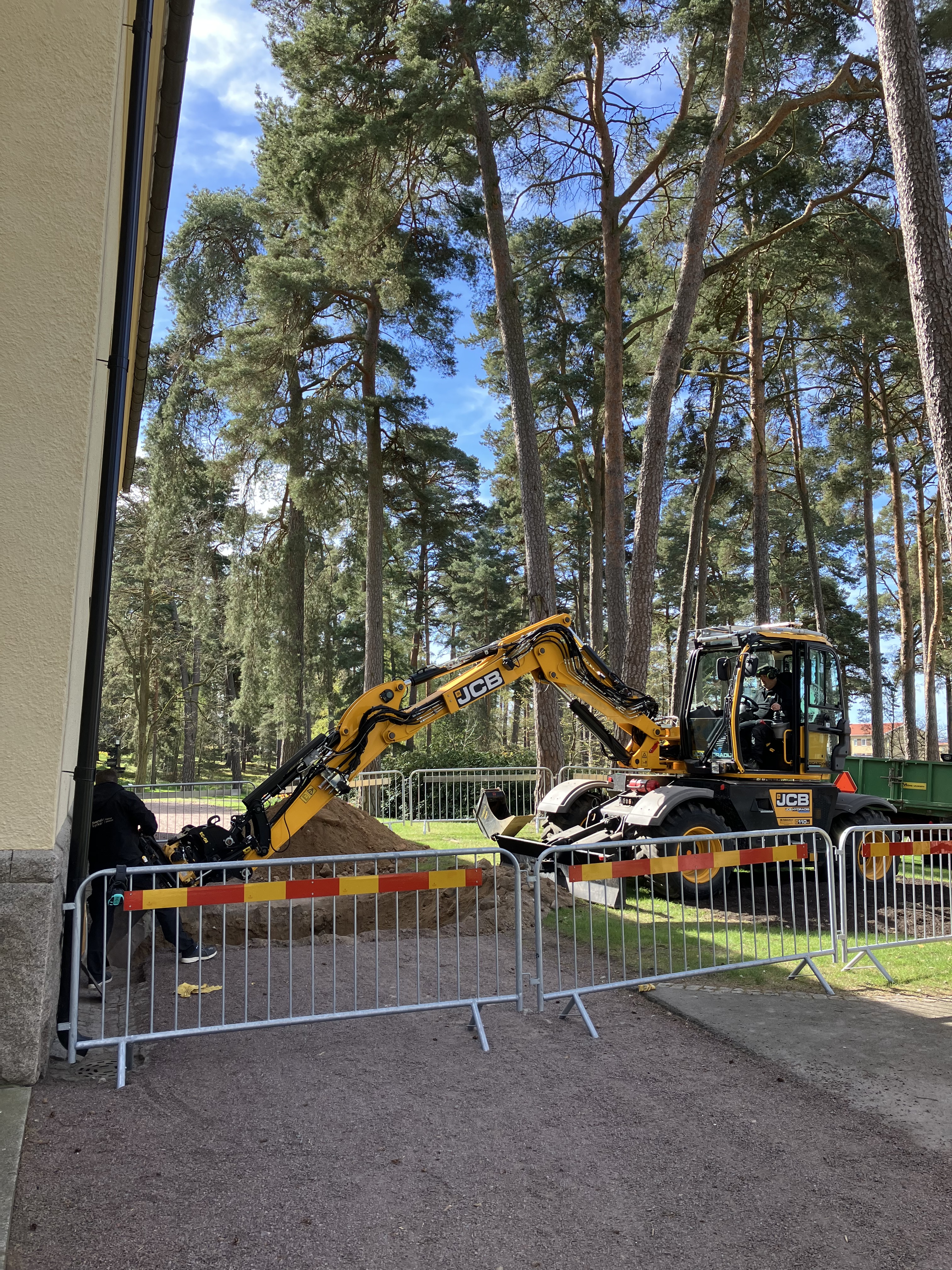 Grävning utanför Skogssalen