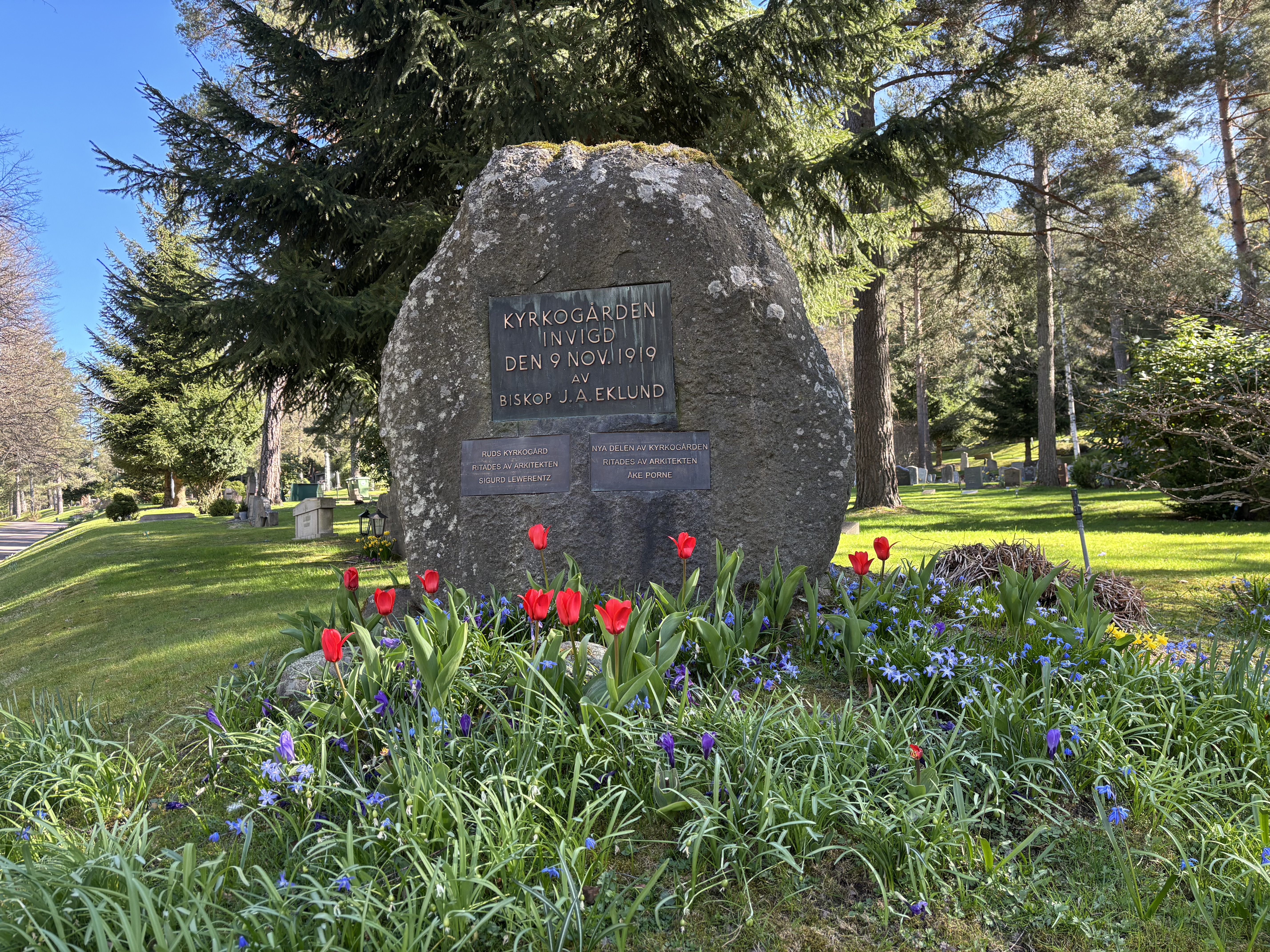 Ruds kyrkogård