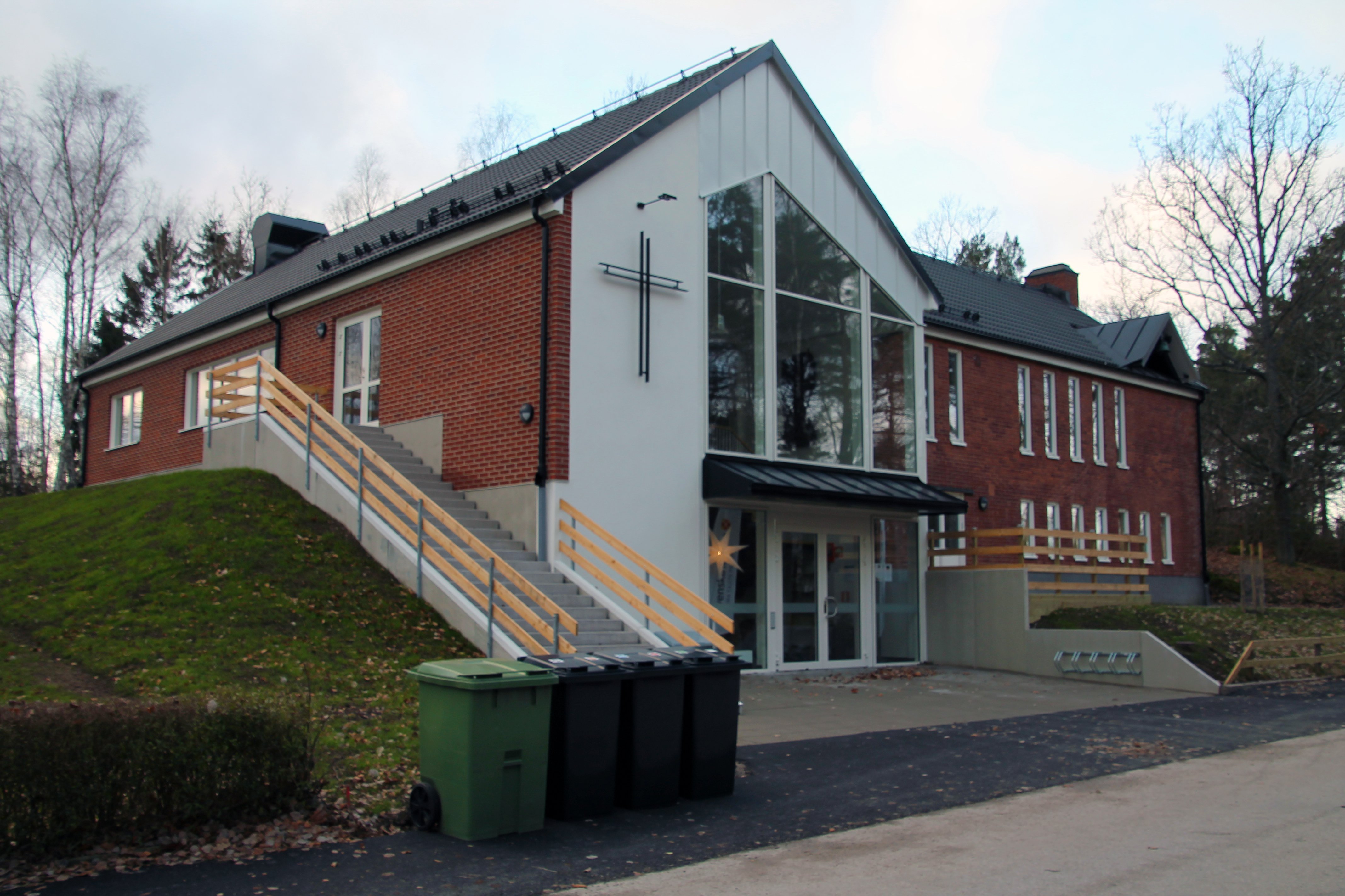 Bild på Gunnebo snett från vänster sida