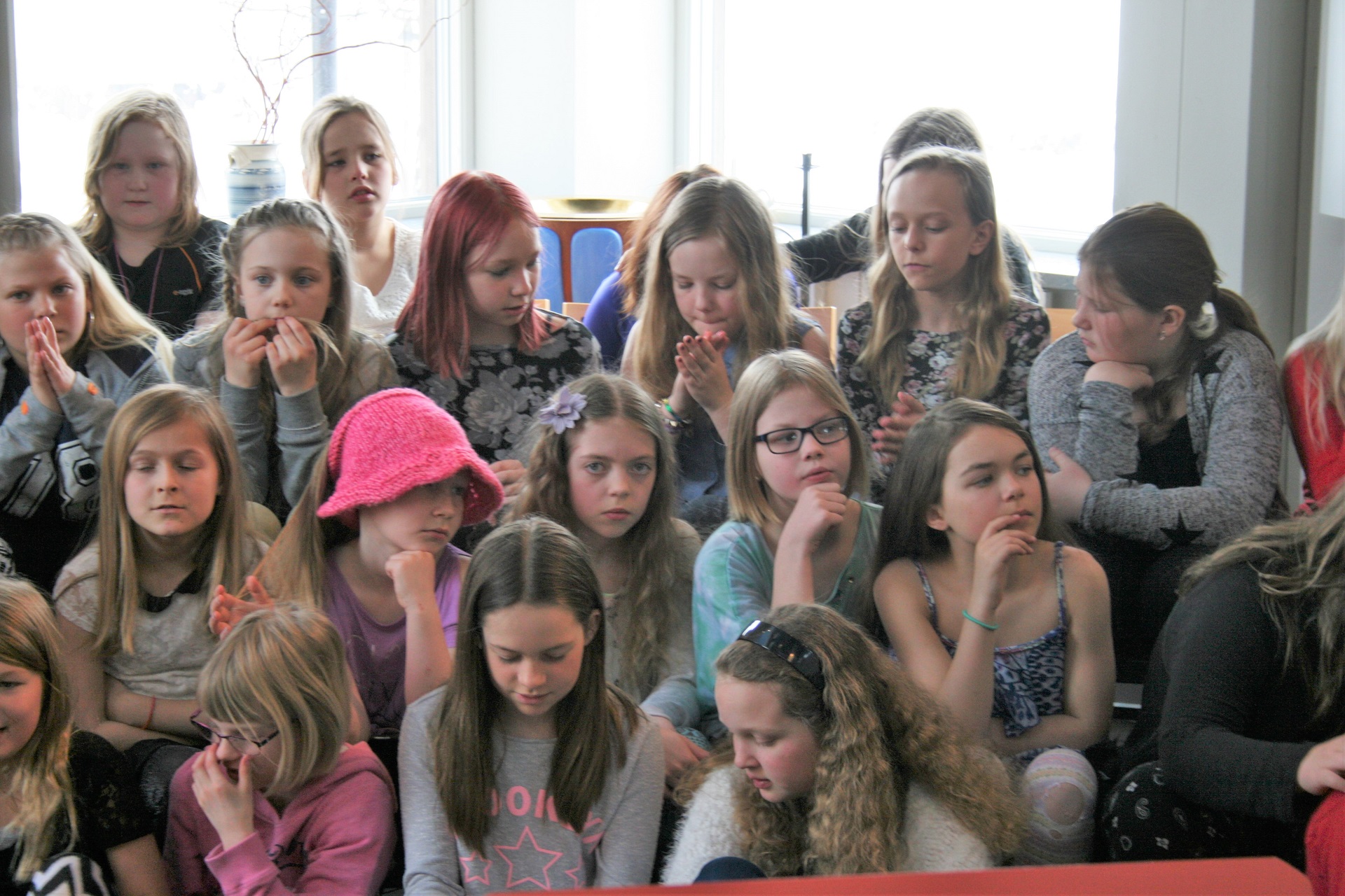 Veckoslutet 23-24 april 2015 träffades barnkörerna i Krokoms kyrka på läger, körövning och mässa med musikalen BARA VARA BARN som final.