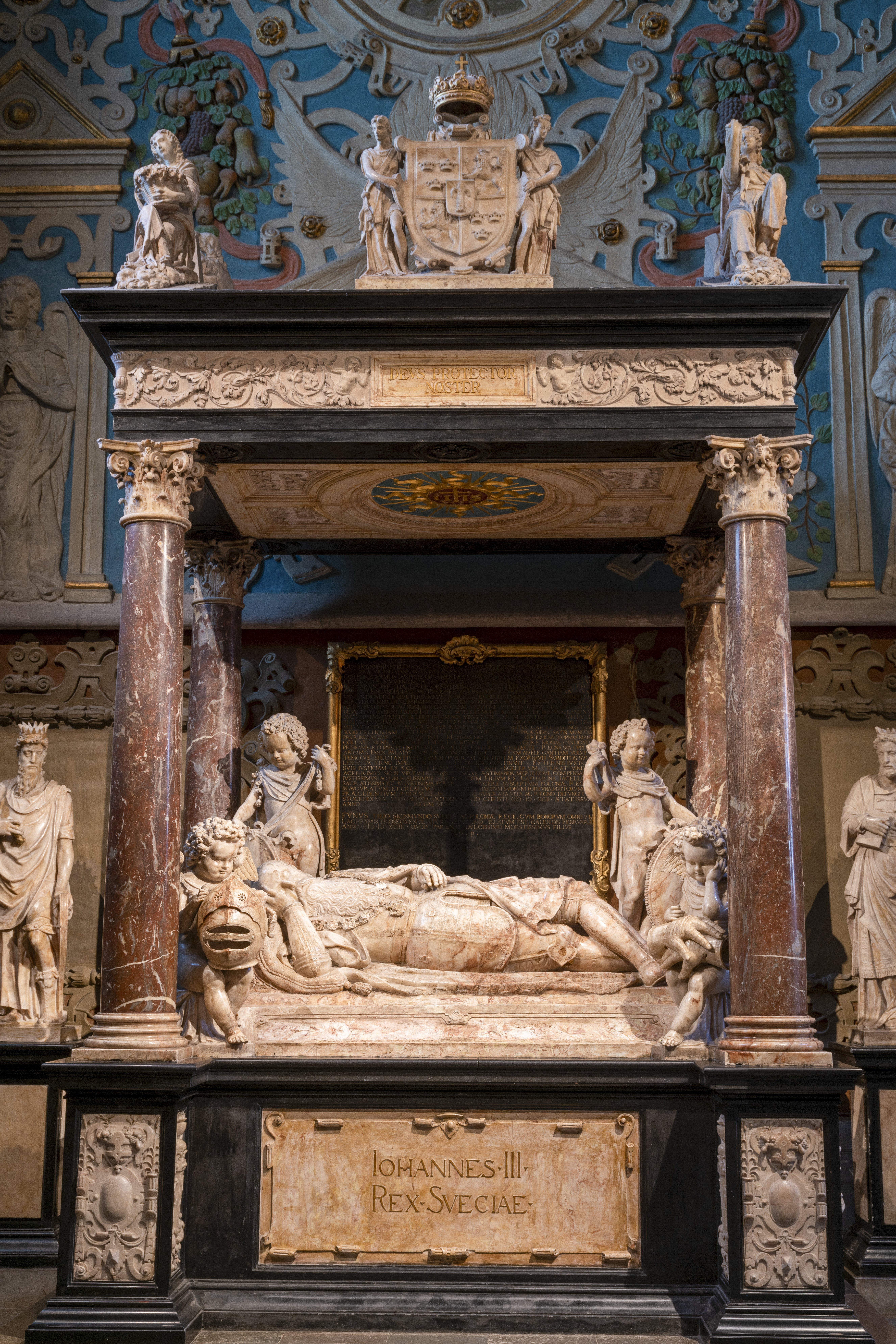 Johan III:s pampiga gravmonument i Uppsala domkyrka.