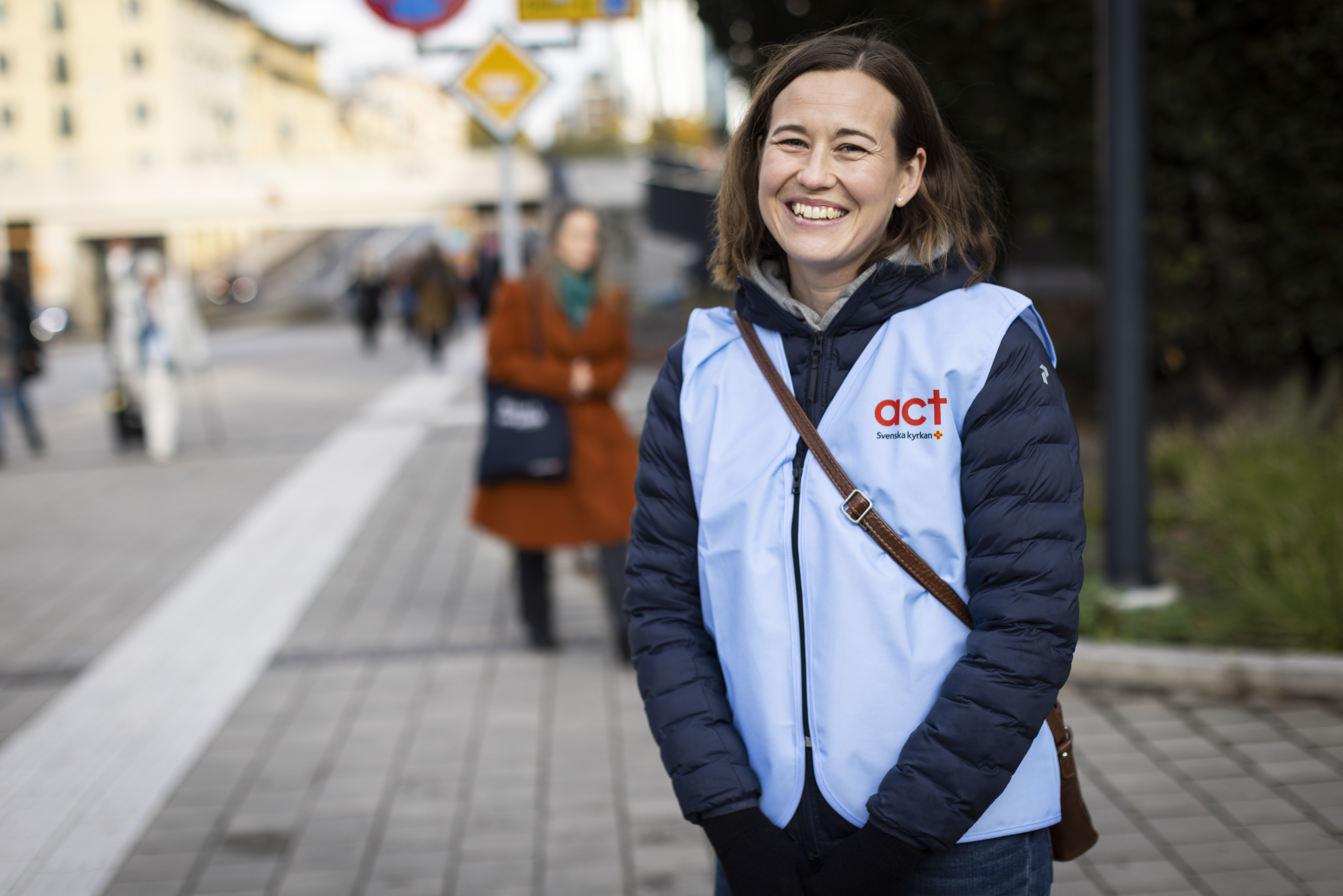 Kvinna i Act Svenska kyrkan-väst